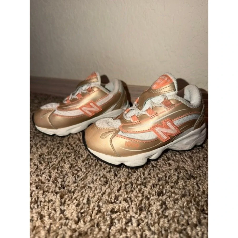 New Balance 1000 Kids Metallic Rose Gold Peach Sneakers IV1000MC